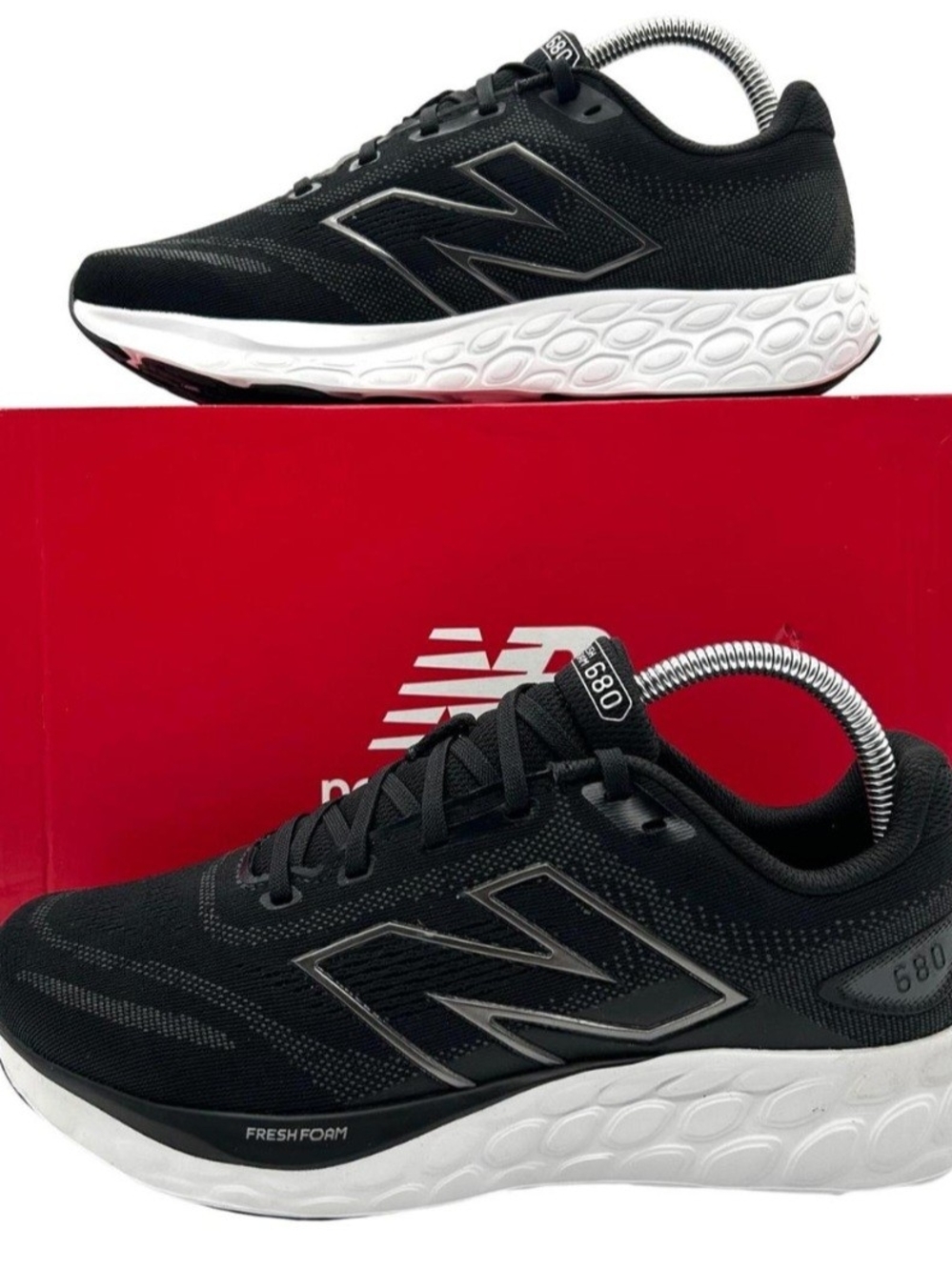 New Balance Black and White Womens/Men's Athletic Running Shoes